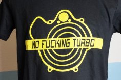 T-Shirt Herren NO FUCKING TURBO in schwarz